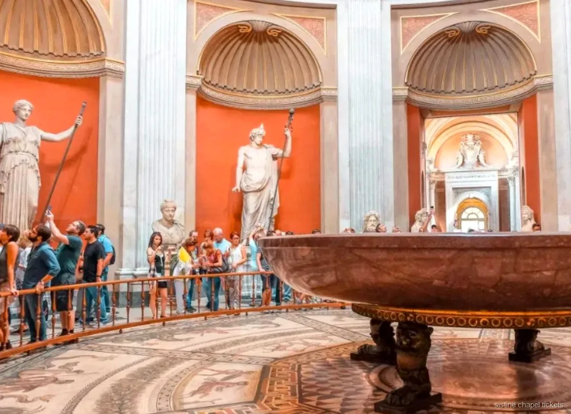 Pasillo pintado de la Galería de los Mapas en la visita guiada a los Museos Vaticanos